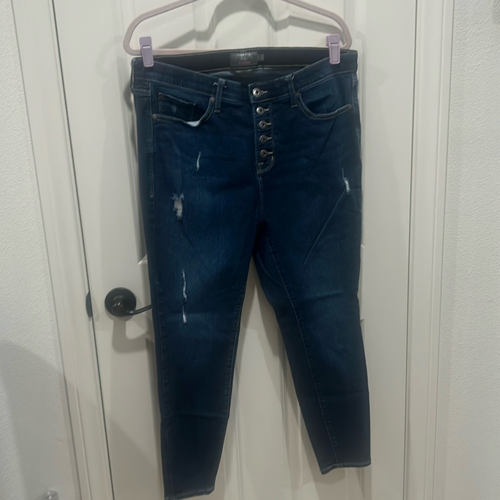 Torrid Sky High Skinny Distressed Button Fly Jeans *Size 16S*
